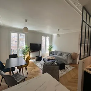 De Paris